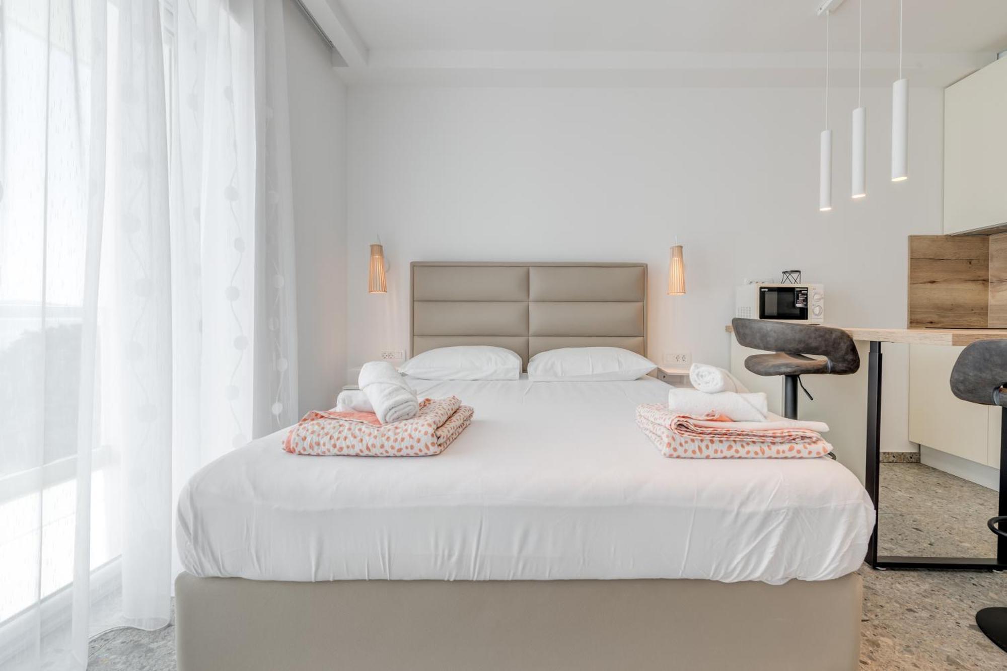 Deluxe Seaview Villa Kennedy III Mimice Eksteriør bilde